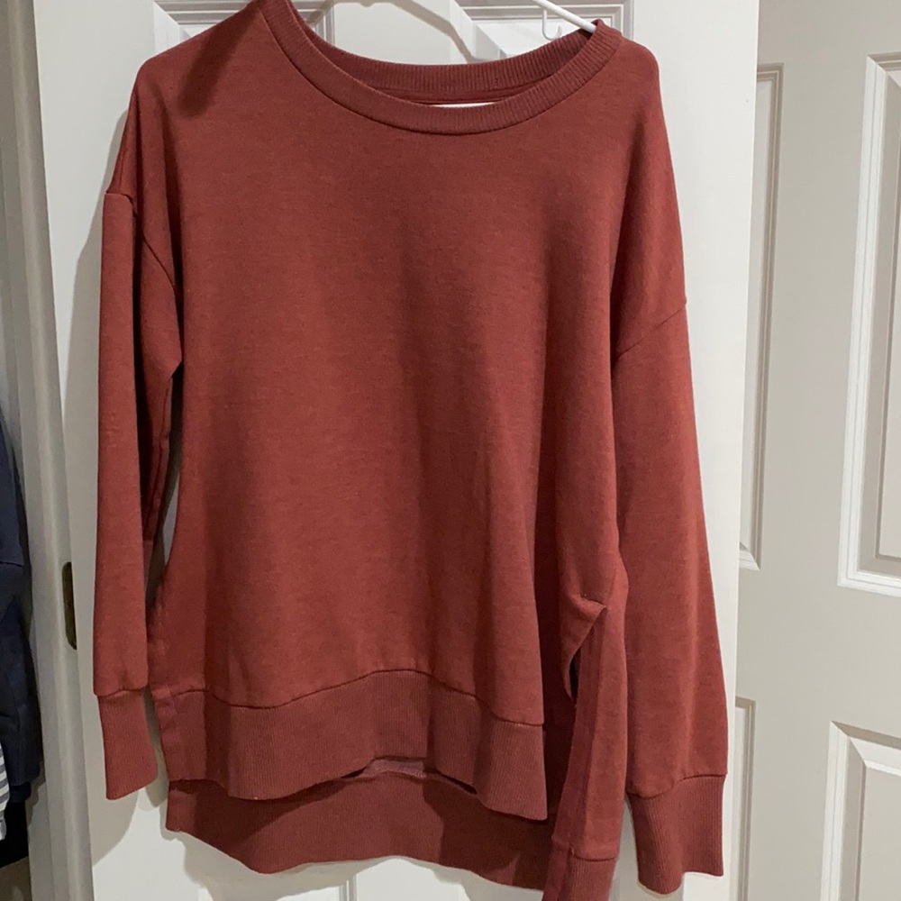 Hi low crew neck